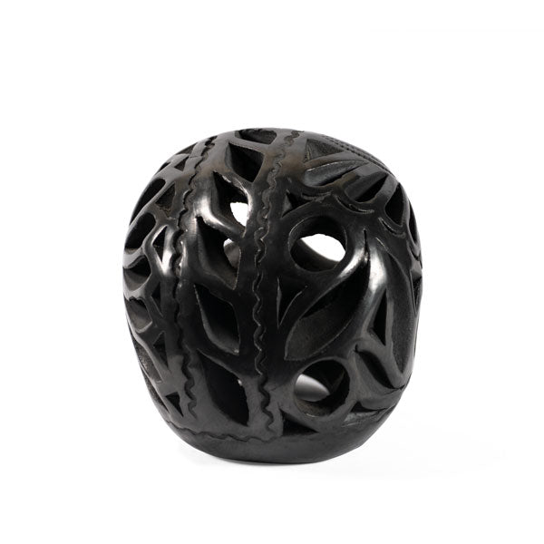 Barro Negro Calavera by Taller Llerys - UK loves MEX