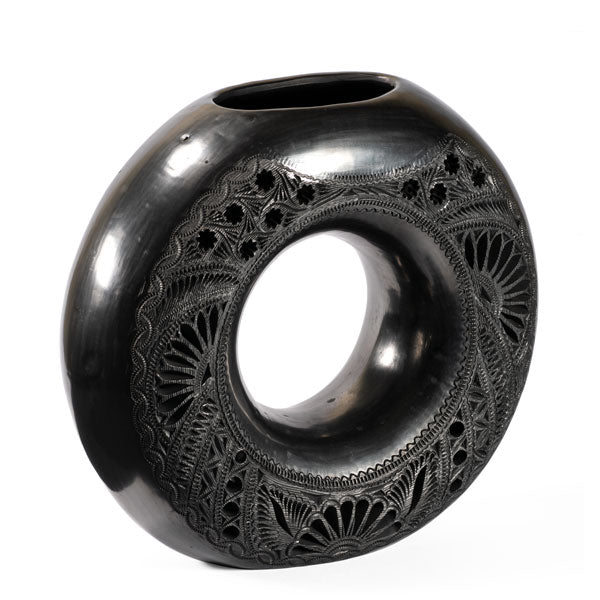 Barro Negro Donut Vase by Taller Llerys - UK loves MEX