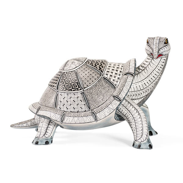 Exquisite Handcrafted Alebrije Turtle by Nicolas Morales & Laura Jimenez - UK loves MEX
