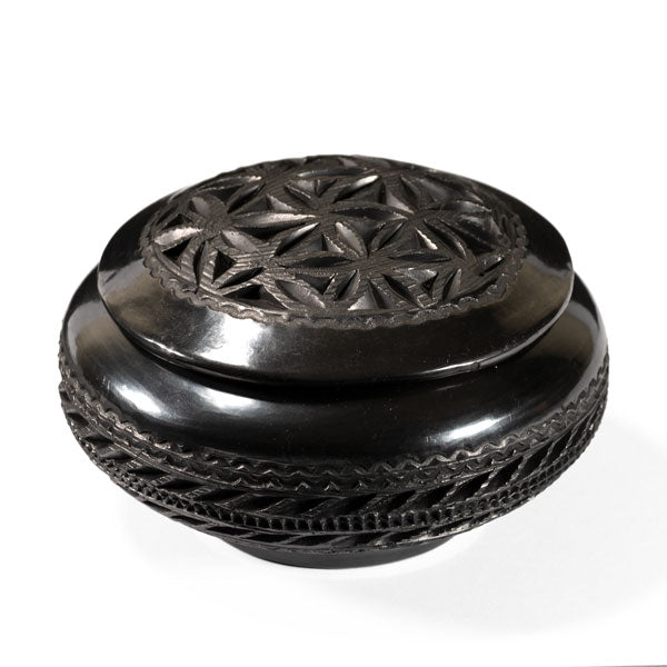Nigüa Barro Negro Jewelry Box by Taller Llerys - UK loves MEX