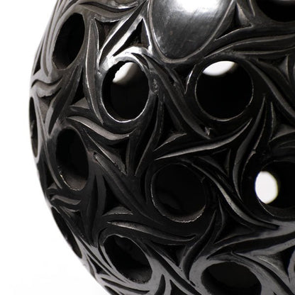 Barro Negro Ball Vase by Taller Llerys - UK loves MEX