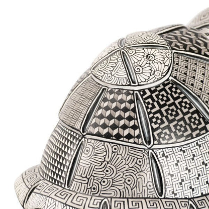 Exquisite Handcrafted Alebrije Turtle by Nicolas Morales & Laura Jimenez - UK loves MEX