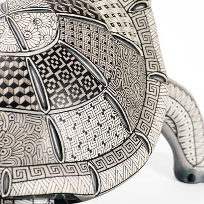Exquisite Handcrafted Alebrije Turtle by Nicolas Morales & Laura Jimenez - UK loves MEX